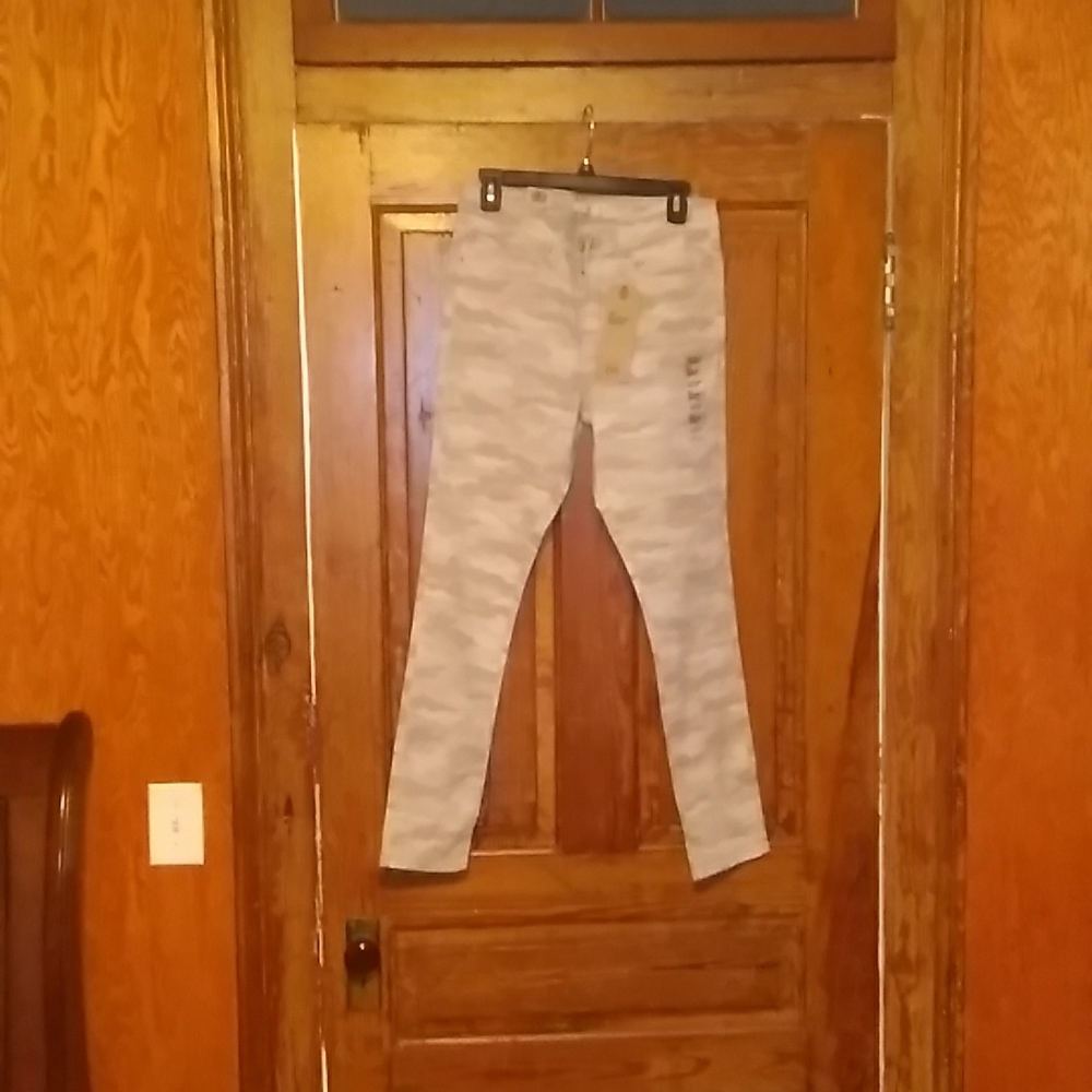 Women Levi's